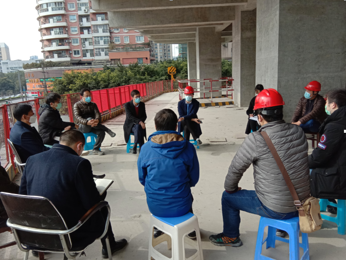 公司副总经理徐文忠一行到恒大曹家巷广场项目进行疫情防控及生产安全检查