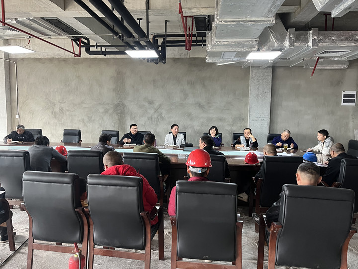 “老范的铁军部队”抢工记